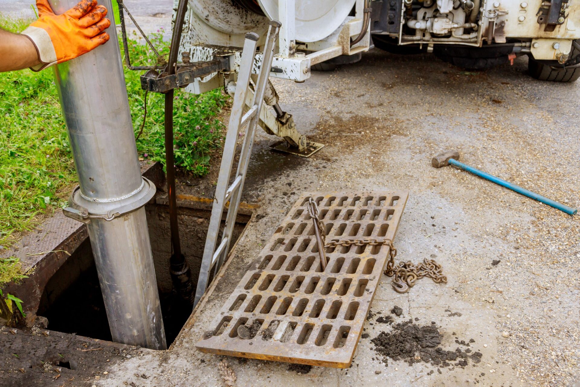 sewage backup cleanup